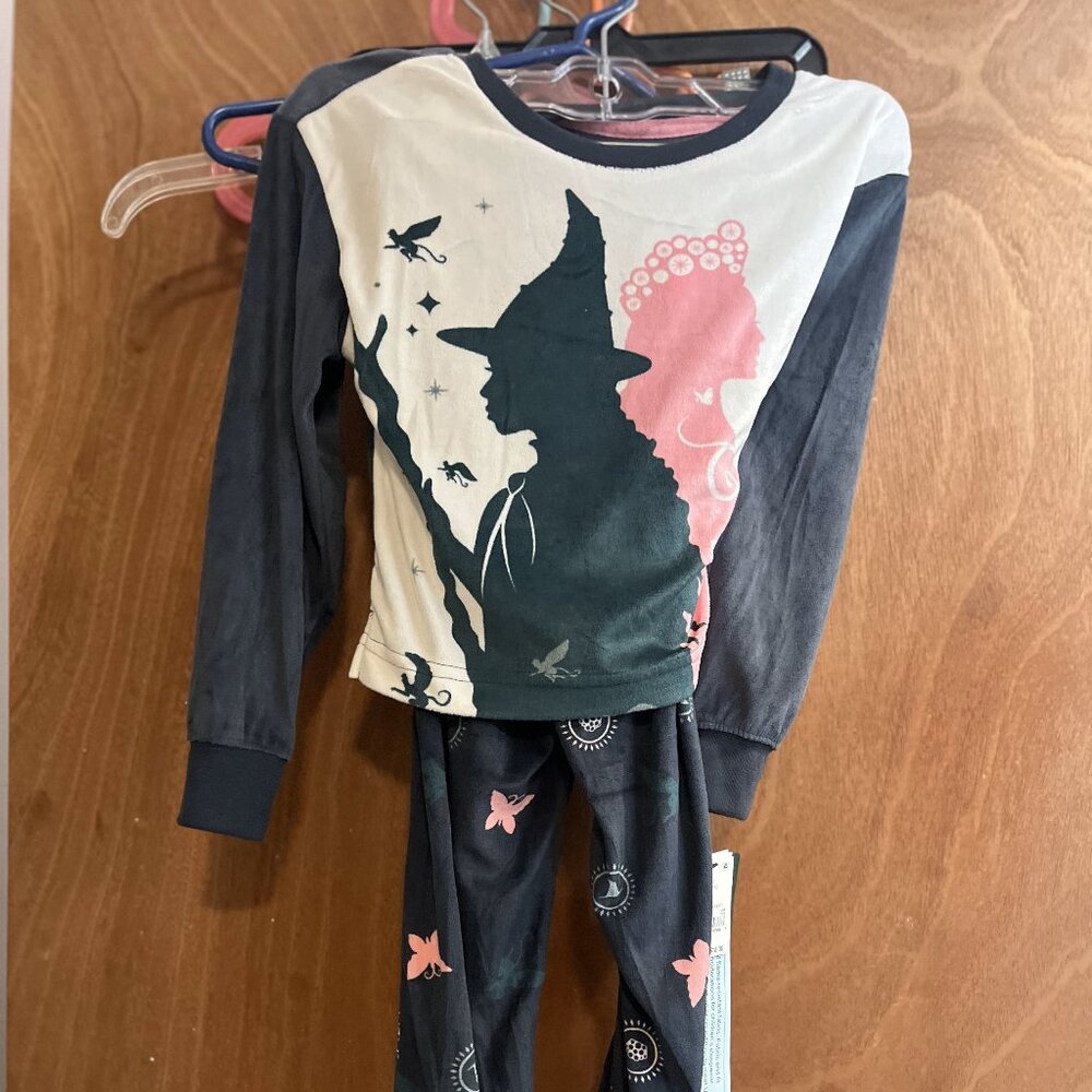 NWT Wicked Girl's Pajama Set size 3T